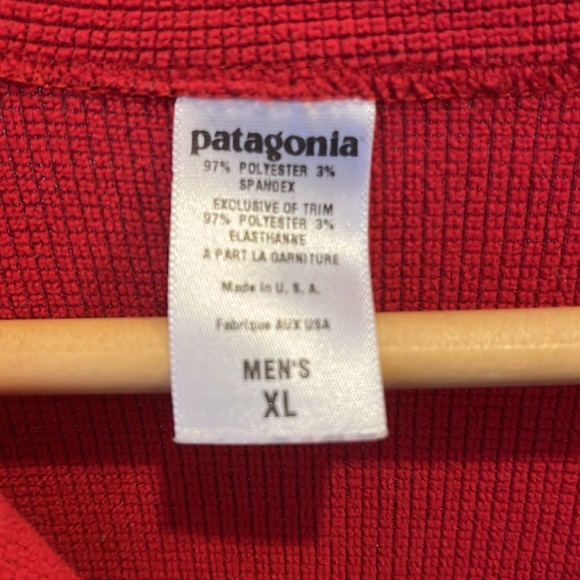 GUC Patagonia 1/4 zip sweater - Picture 2 of 10